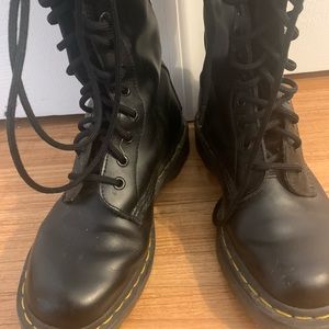 Doc Marten Knee High Boots womens size 7